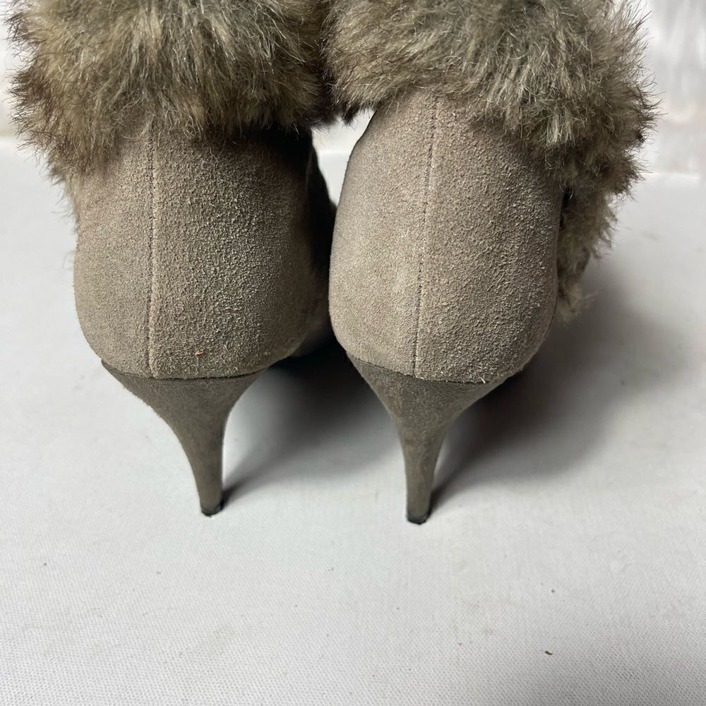 Women genuine leather suede  khaki ankle boots with faux fur top trim size 9 - Picture 7 of 11